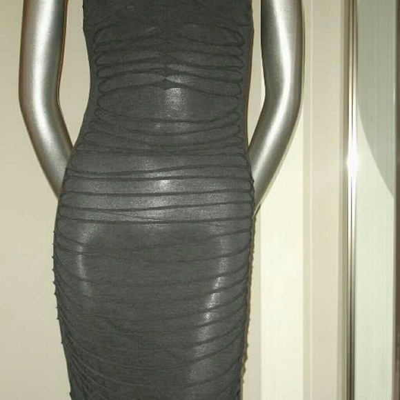 Dresses - Picture 3 of 3